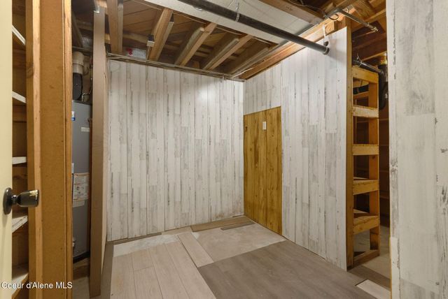 55 Trotter Ln, Sandpoint, ID 83864