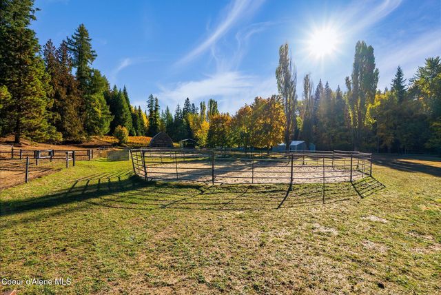 55 Trotter Ln, Sandpoint, ID 83864