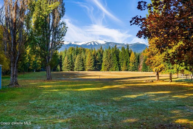 55 Trotter Ln, Sandpoint, ID 83864