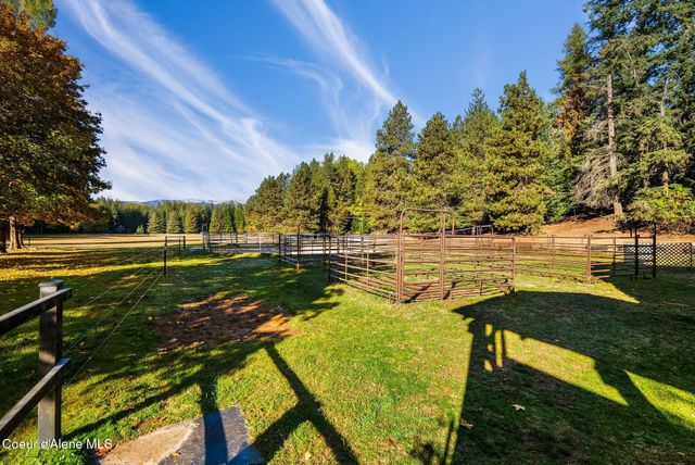 55 Trotter Ln, Sandpoint, ID 83864