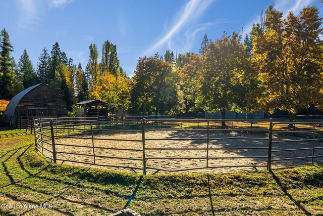 55 Trotter Ln, Sandpoint, ID 83864