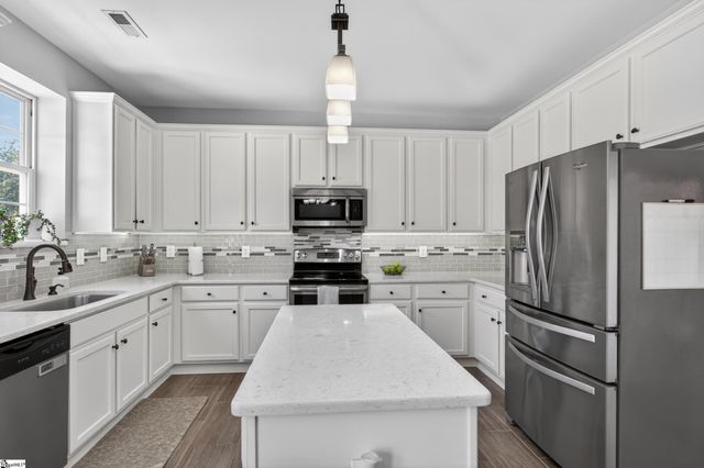 100 Bellemere Place, Piedmont, SC 29673