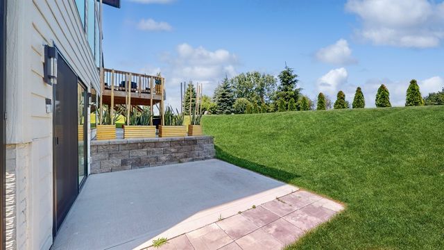 3055 Jackpine Drive, Waukee, IA 50263