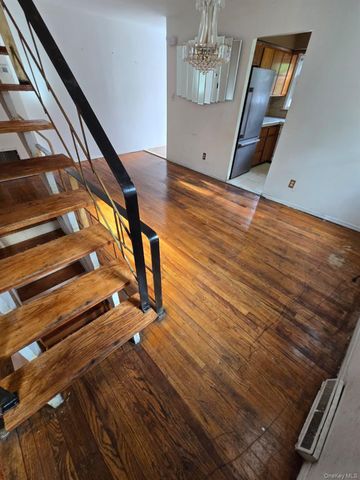 1611 Plainview Avenue 0, Far Rockaway, NY 11691