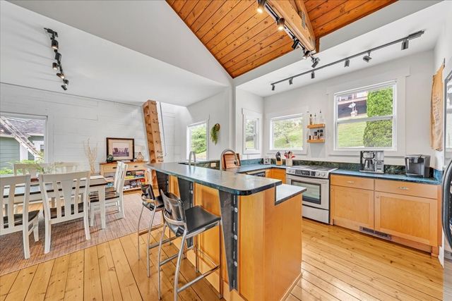 105 Sandgate Ct, Smithville, TN 37166