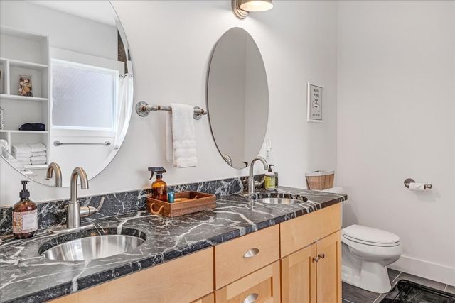 105 Sandgate Ct, Smithville, TN 37166