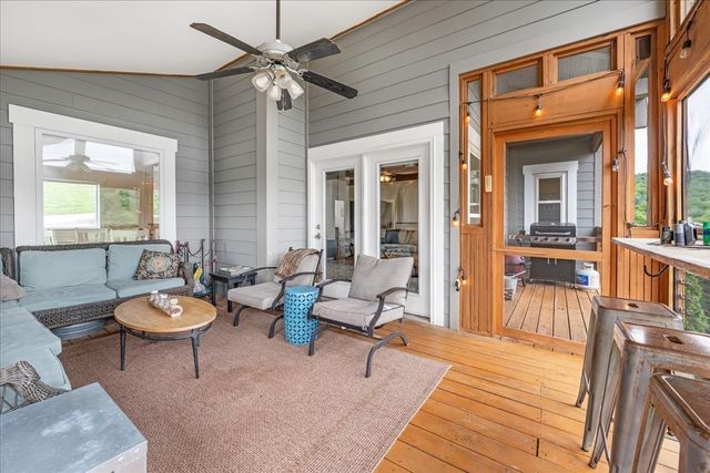 105 Sandgate Ct, Smithville, TN 37166
