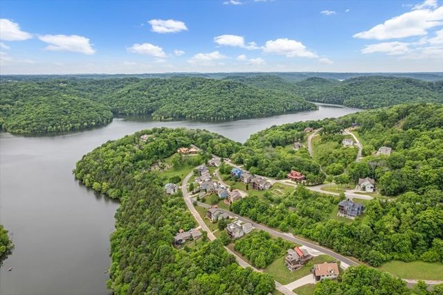 105 Sandgate Ct, Smithville, TN 37166
