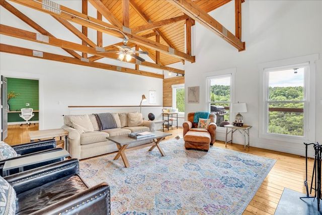 105 Sandgate Ct, Smithville, TN 37166
