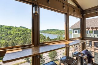 105 Sandgate Ct, Smithville, TN 37166