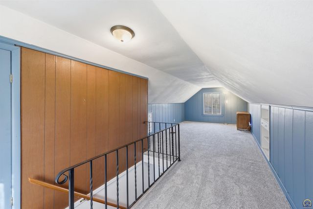 811 SE Tecumseh RD, Tecumseh, KS 66542