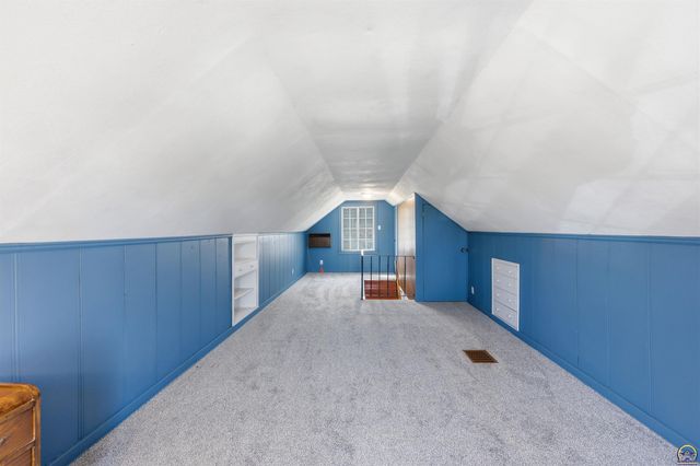 811 SE Tecumseh RD, Tecumseh, KS 66542