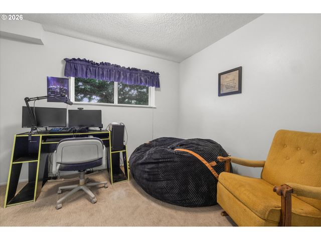 44174 Se PAGH Rd, Sandy, OR 97055