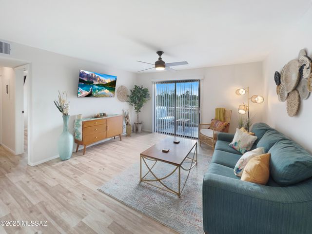 6351 N Barcelona Ct Unit 822, Tucson, AZ 85704