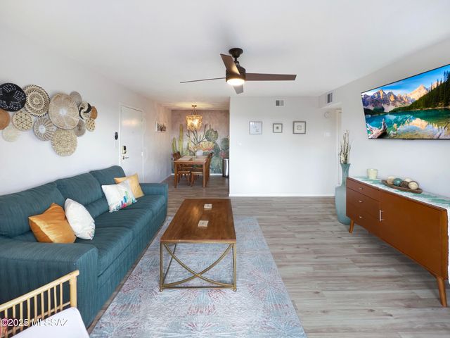 6351 N Barcelona Ct Unit 822, Tucson, AZ 85704