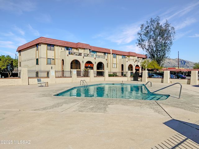 6351 N Barcelona Ct Unit 822, Tucson, AZ 85704
