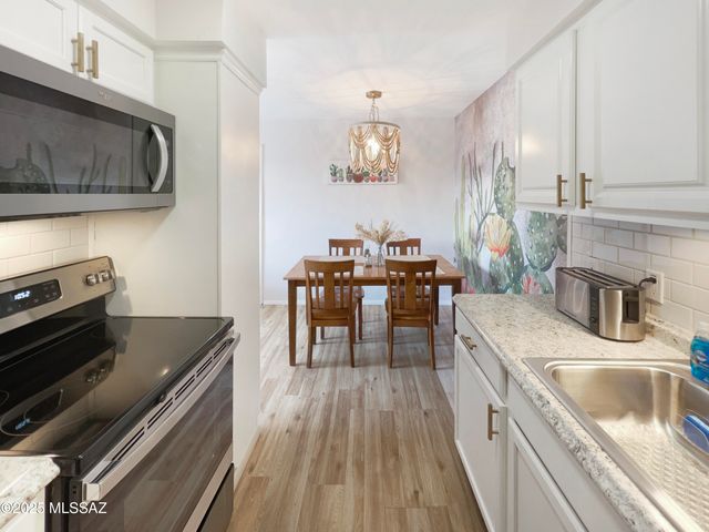6351 N Barcelona Ct Unit 822, Tucson, AZ 85704