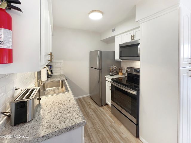 6351 N Barcelona Ct Unit 822, Tucson, AZ 85704