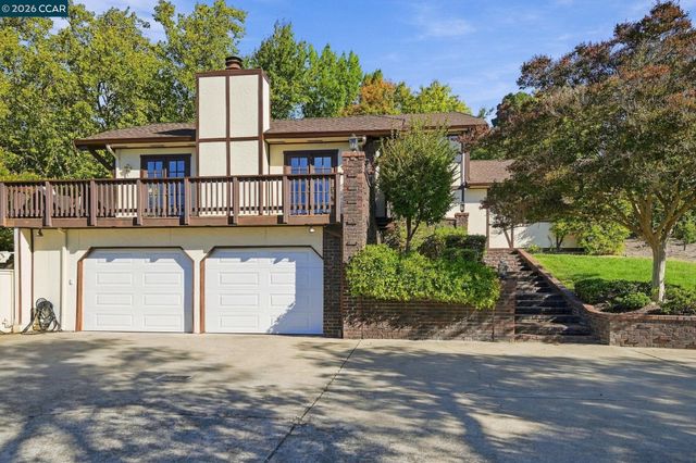 945 Stow Ln, Lafayette, CA 94549