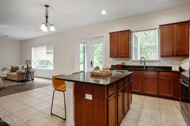 535 ROSERUSH Lane, Jacksonville, FL 32225