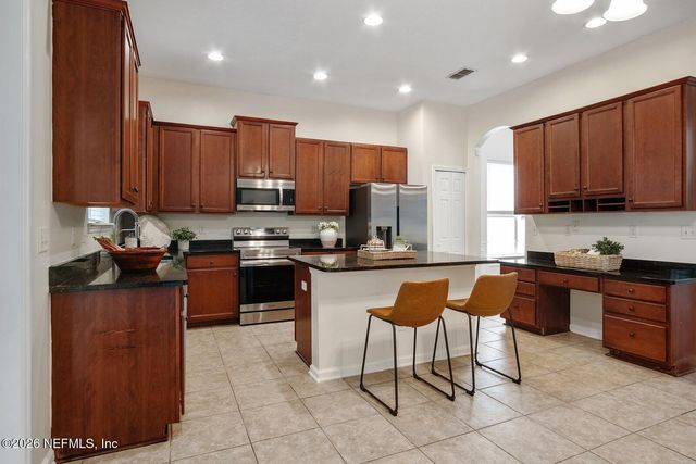 535 ROSERUSH Lane, Jacksonville, FL 32225