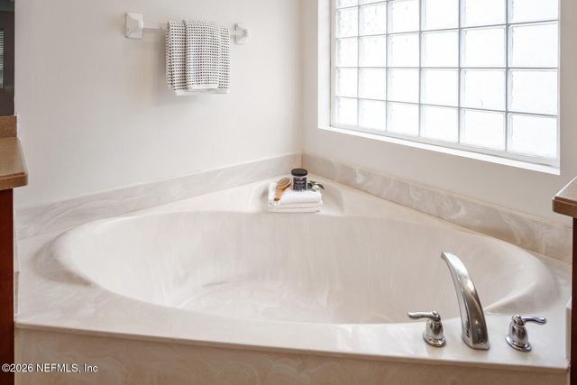 535 ROSERUSH Lane, Jacksonville, FL 32225