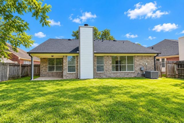2922 Veva Drive, Pearland, TX 77584