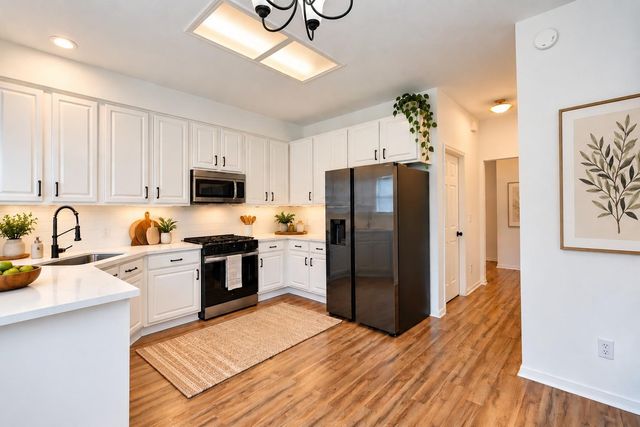 2922 Veva Drive, Pearland, TX 77584