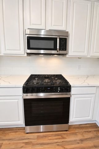 2922 Veva Drive, Pearland, TX 77584