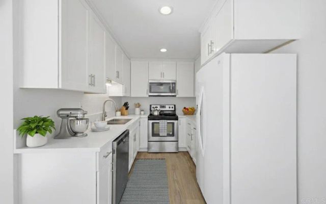 3522 Thunder Drive, Oceanside, CA 92056