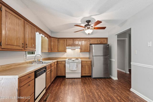 177 Dempsey Drive, Byhalia, MS 38611