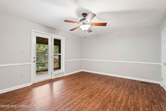 177 Dempsey Drive, Byhalia, MS 38611