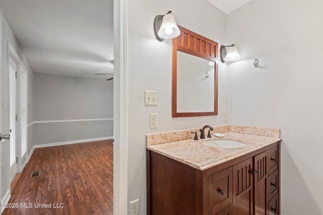177 Dempsey Drive, Byhalia, MS 38611