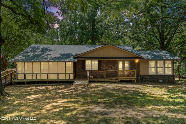 177 Dempsey Drive, Byhalia, MS 38611