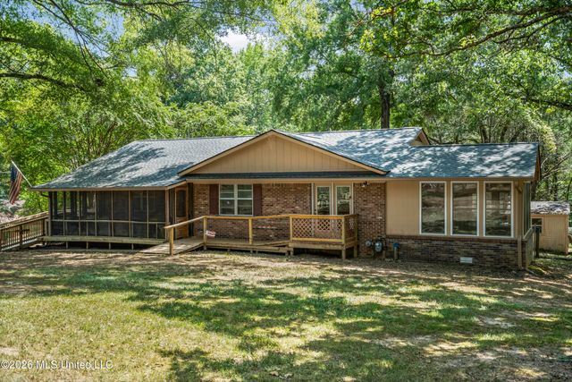 177 Dempsey Drive, Byhalia, MS 38611