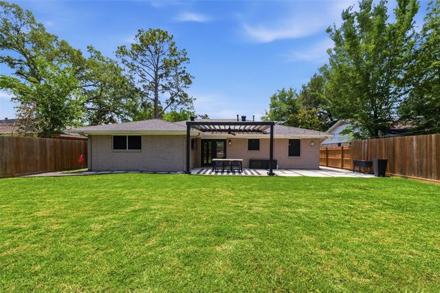 8526 Cedel Drive, Houston, TX 77055