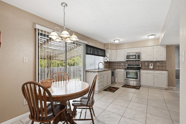 7213 Bradford Place, The Colony, TX 75056