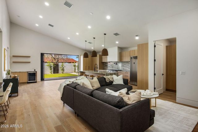 4224 N 35TH Place, Phoenix, AZ 85018