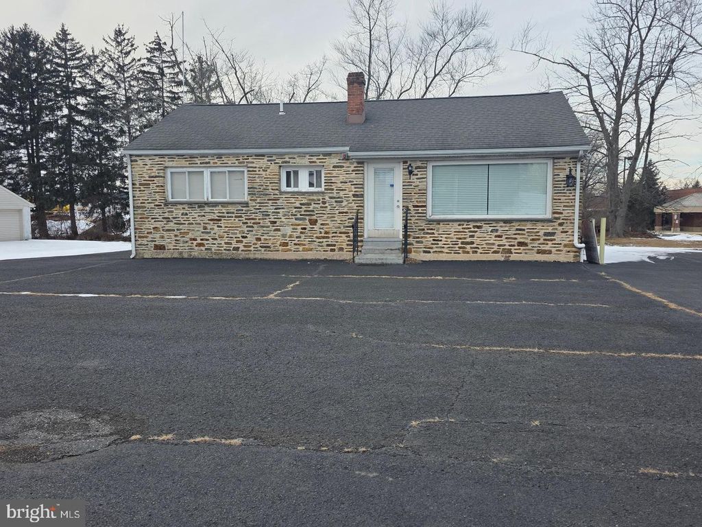 513 W BUTLER AVE, Chalfont, PA 18914 — exterior