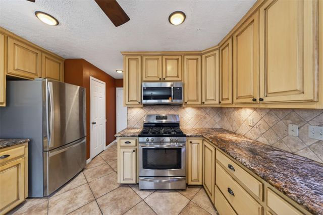 12511 Ravens Mate Drive, Cypress, TX 77429