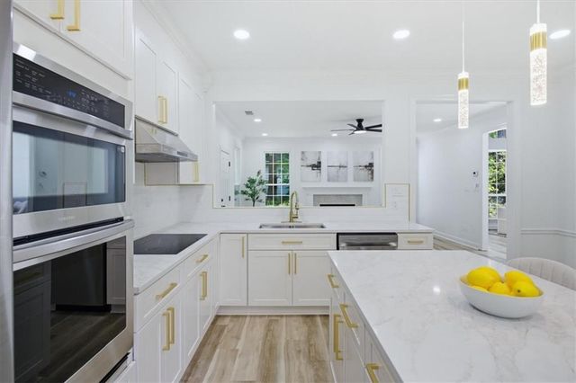5059 Club Vista Point, Stone Mountain, GA 30088