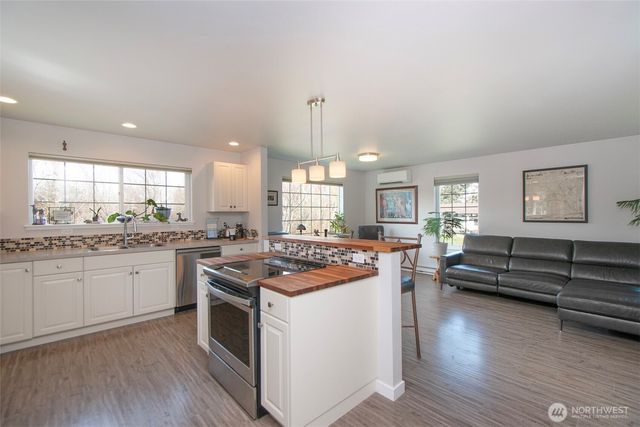 190 Golden Sands Boulevard, Sequim, WA 98382