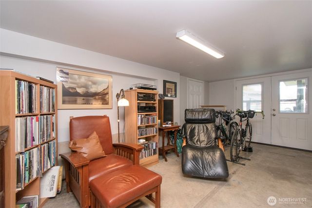 190 Golden Sands Boulevard, Sequim, WA 98382