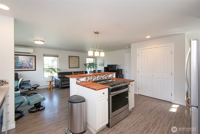 190 Golden Sands Boulevard, Sequim, WA 98382