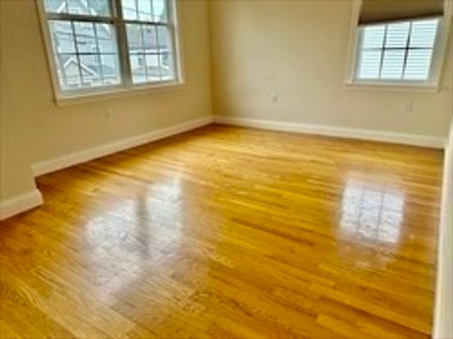 26 Bacon St 26, Watertown, MA 02472