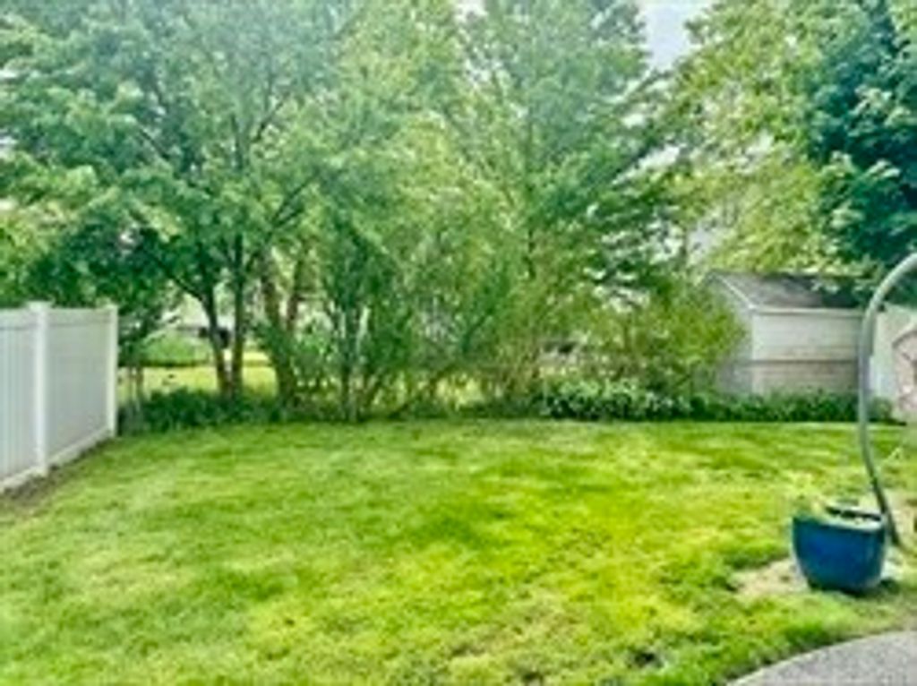 26 Bacon St 26, Watertown, MA 02472