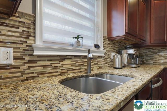 117 Fernwood Road, Lehman Twp, PA 18324