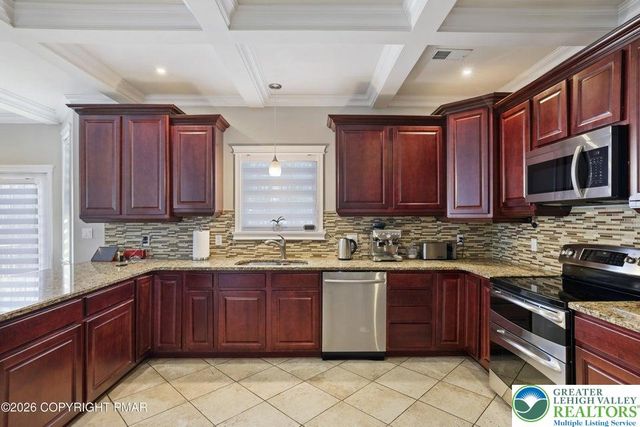 117 Fernwood Road, Lehman Twp, PA 18324