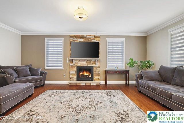 117 Fernwood Road, Lehman Twp, PA 18324