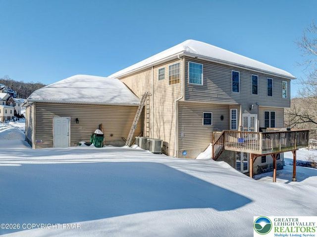 117 Fernwood Road, Lehman Twp, PA 18324